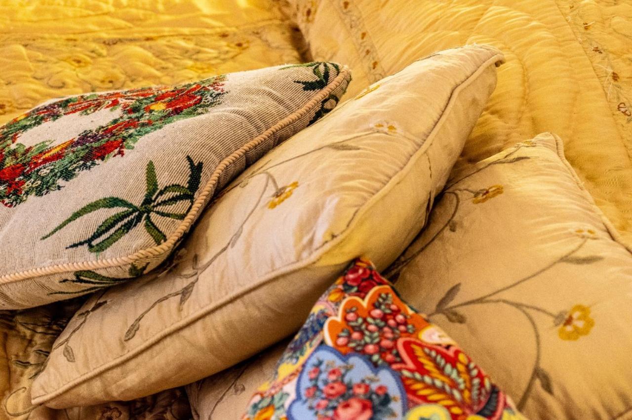 Palmadom - B&B And Original Experiences Монтескальозо Экстерьер фото